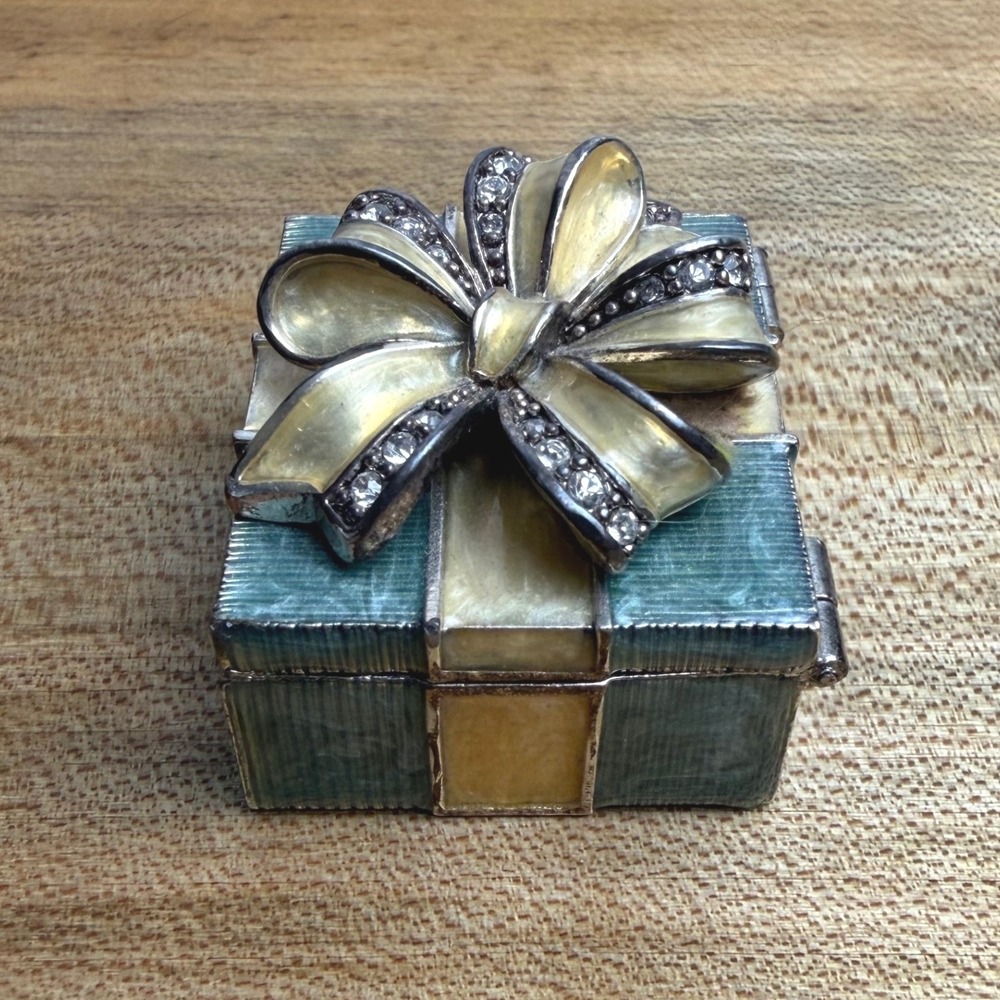 VTG Monet Enamel Gift Box Trinket Pill Ring Box Rhinestone Bow Coquette